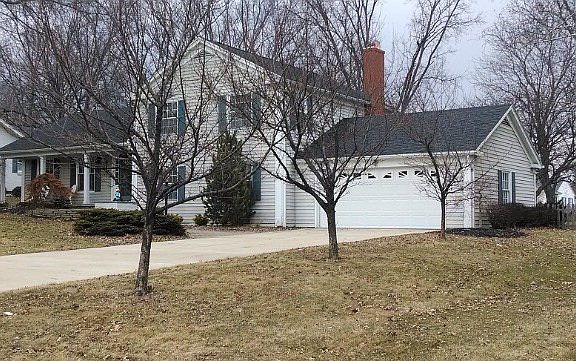 2nd image of 824 Country Club Ln