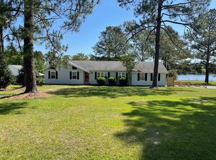 375 Bank Lodge Dr, Douglas, GA 31535