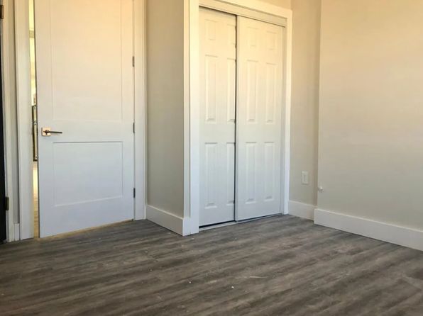 261 Hutton St APT 3R