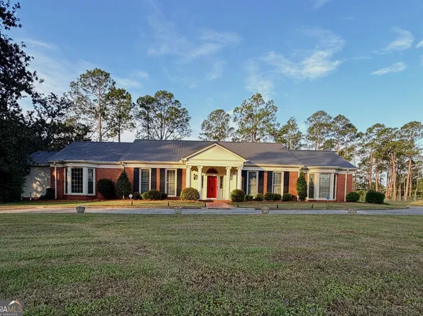 95 W Willow Creek Ln, Mc Rae, GA 31055