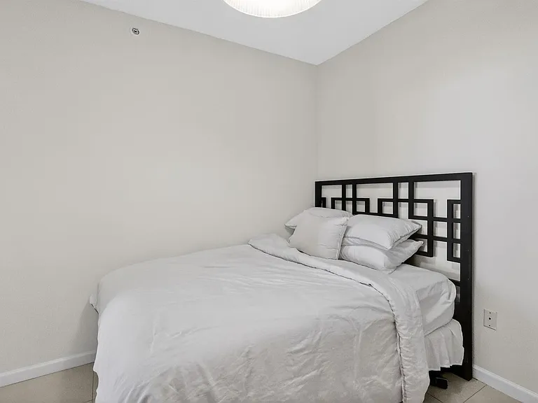 9595 Collins Ave #N-8F — Photo 27