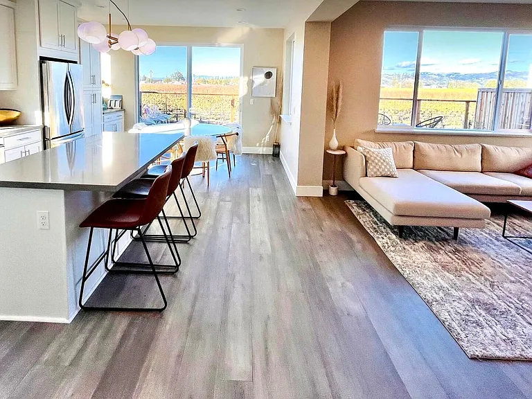 2117 Soleil Way — Photo 5