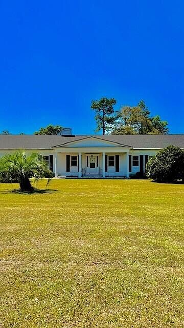 1st image of 3283 North Rd