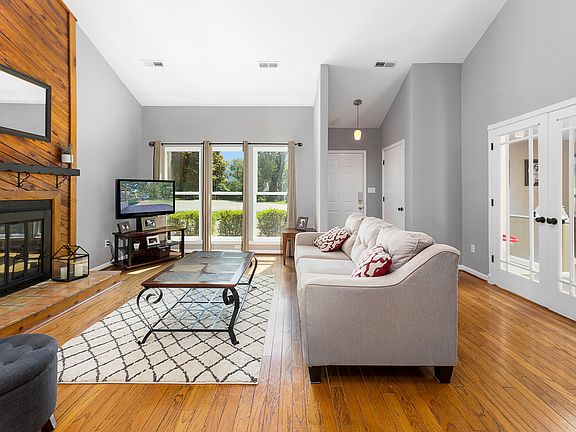 5th image of 7462 Boxwood Cir