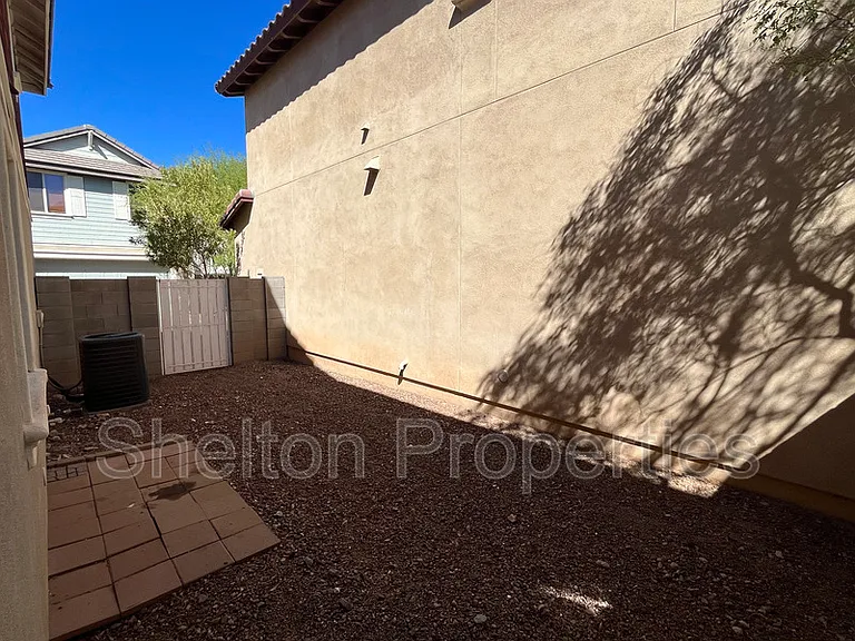 2958 N Clanton St — Photo 19