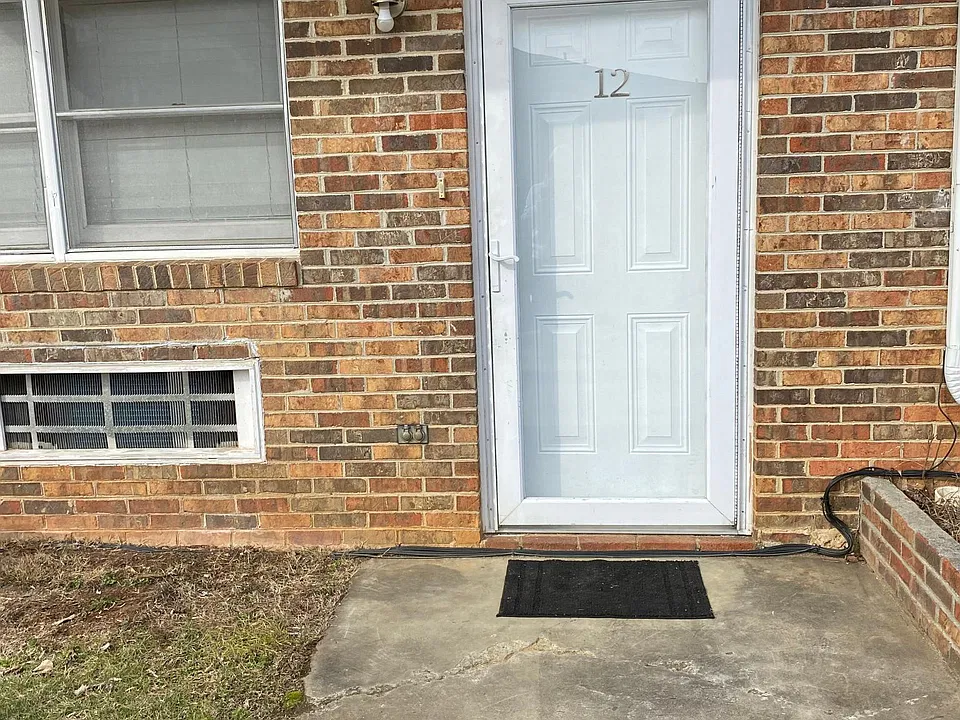 1805 King College Rd #B12
