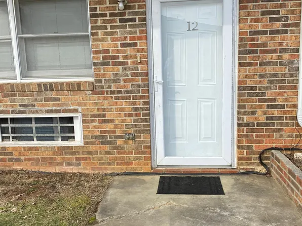 1805 King College Rd #B12, Bristol, TN 37620