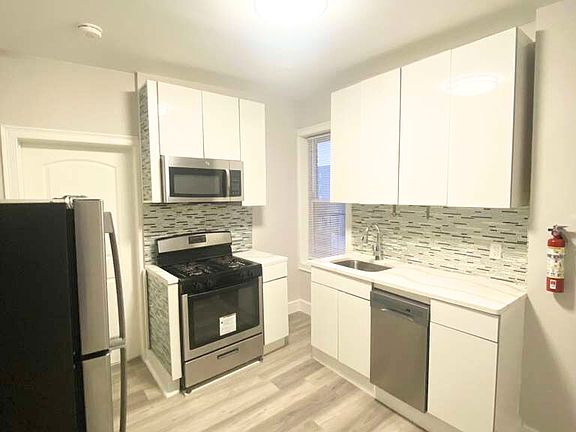 5th image of 5304 Palisade Ave