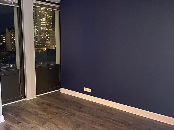 2nd image of 444 W Fullerton Pkwy APT 1102