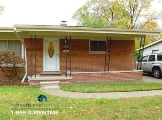 20170 Maplewood St, Livonia, MI 48152