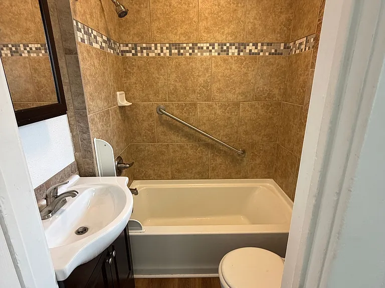 254 Denver St — Photo 12