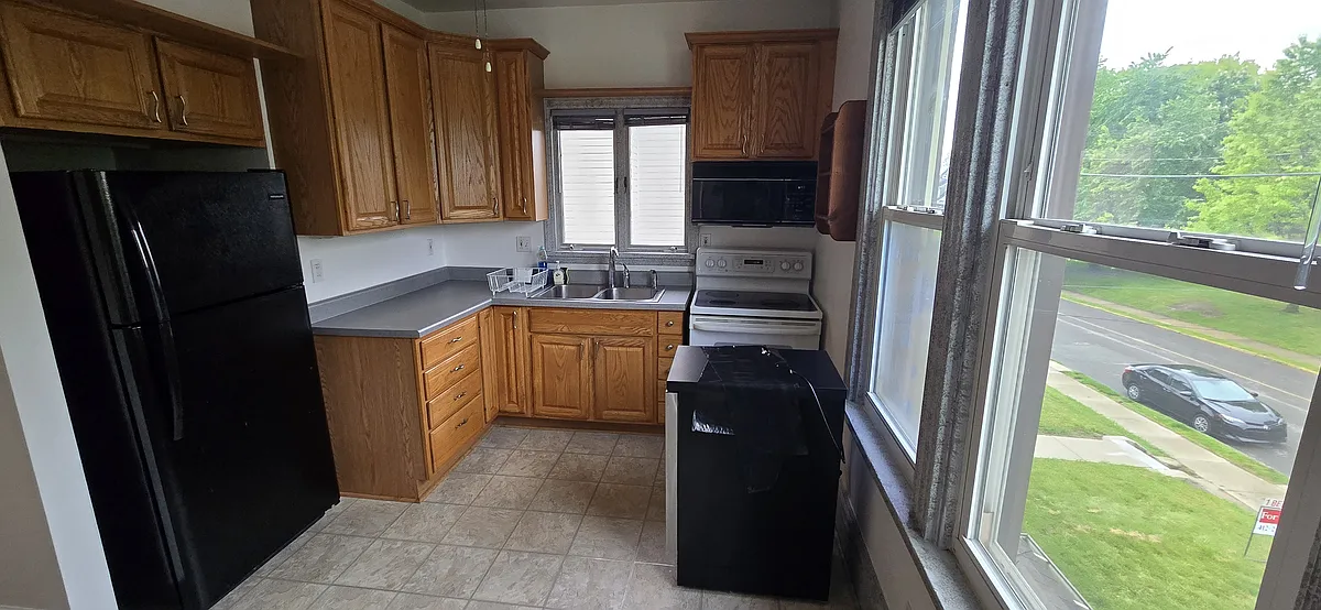 Building Photo - 470 Teece Ave #2-3