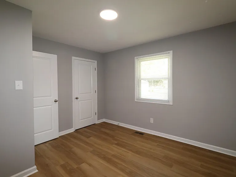 115 Lynwood Dr — Photo 9