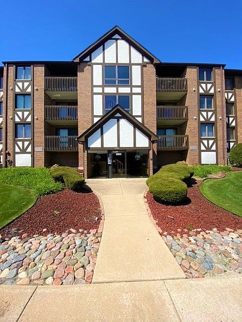 1st image of 10320 S Central Ave #201