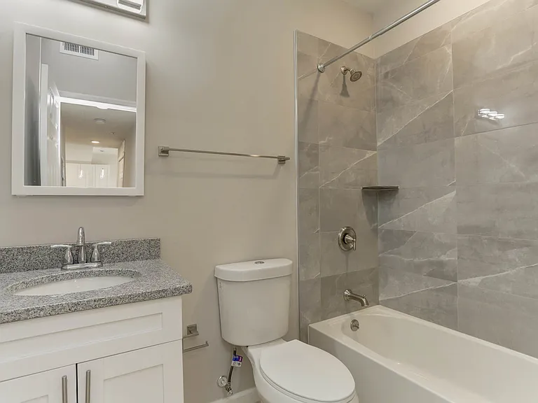 1923 Ashland Ave — Photo 28