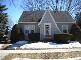 621 9th Ave, Baraboo, WI 53913