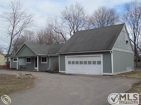 261-913668 - Front Right (2).JPG