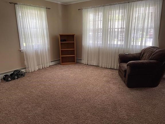 2nd image of 118 McCuen Dr