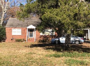 827 Edgemont Rd, Greensboro, NC 27406