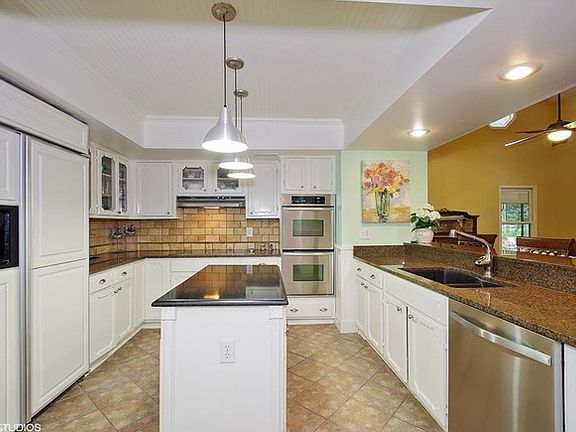 3rd image of 109 W Greentree Ln