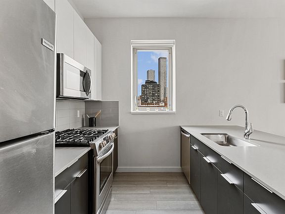 4th image of 75 Jordan Ave #206
