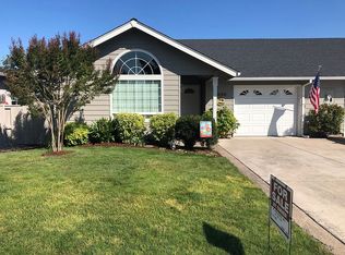 1035 Cherry St, Central Pt, OR 97502
