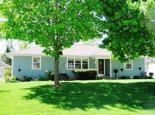 533 Lincoln St, Oconomowoc, WI 53066