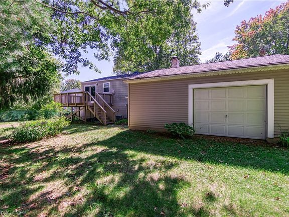 3rd image of 662 Ellen Ct