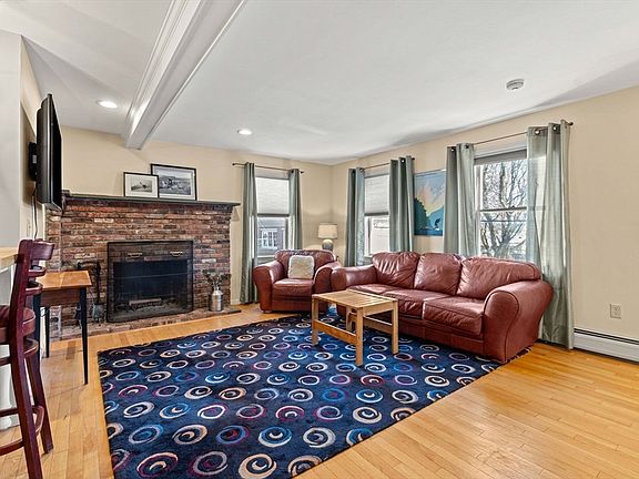 2nd image of 6-6 Temple St #4