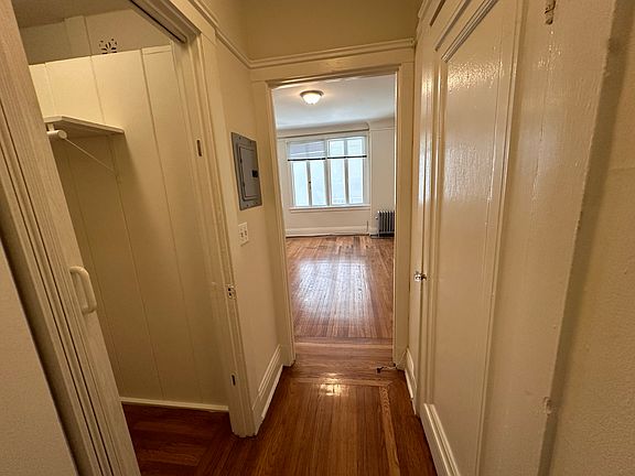 3rd image of 555 Jones St APT 507