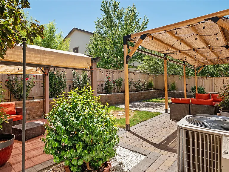 10830 Pebble Hill Dr — Photo 14
