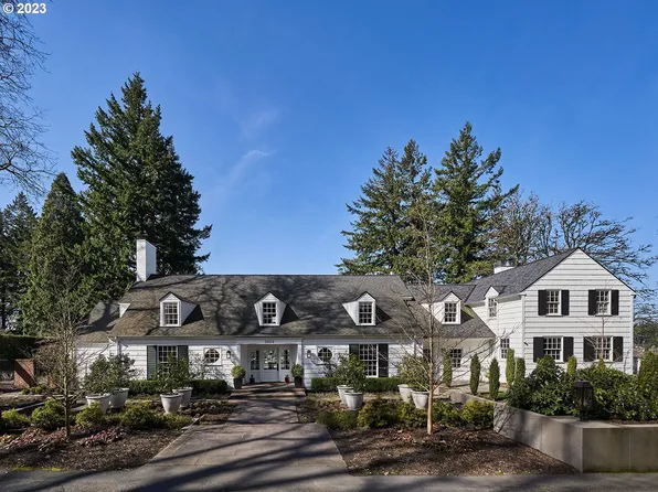 5054 SW Hilltop Ln, Portland, OR 97221