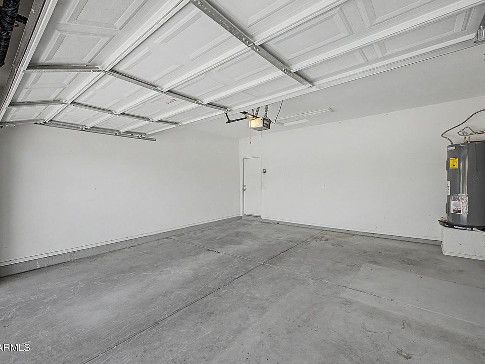 1st image of 823 W LYDIA Lane