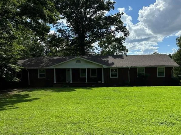 5595 Stagecoach Rd, Rex, GA 30273