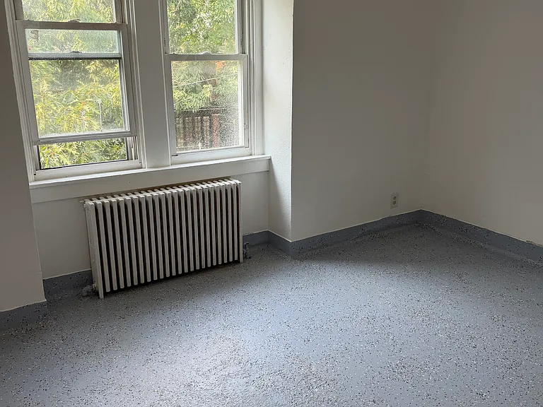 1238 Eckert Ave — Photo 8