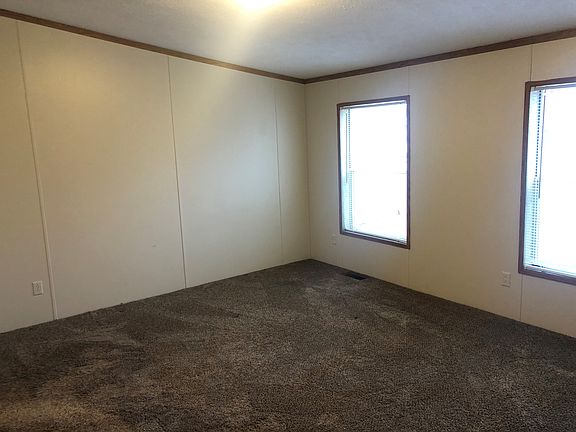 3rd image of 173 Village Dr