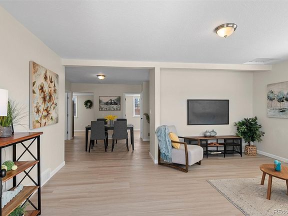 3rd image of 128 S Lowell Boulevard
