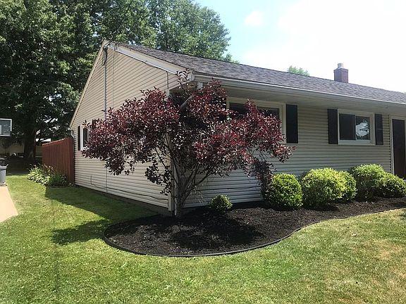 3rd image of 289 Dehoff Dr