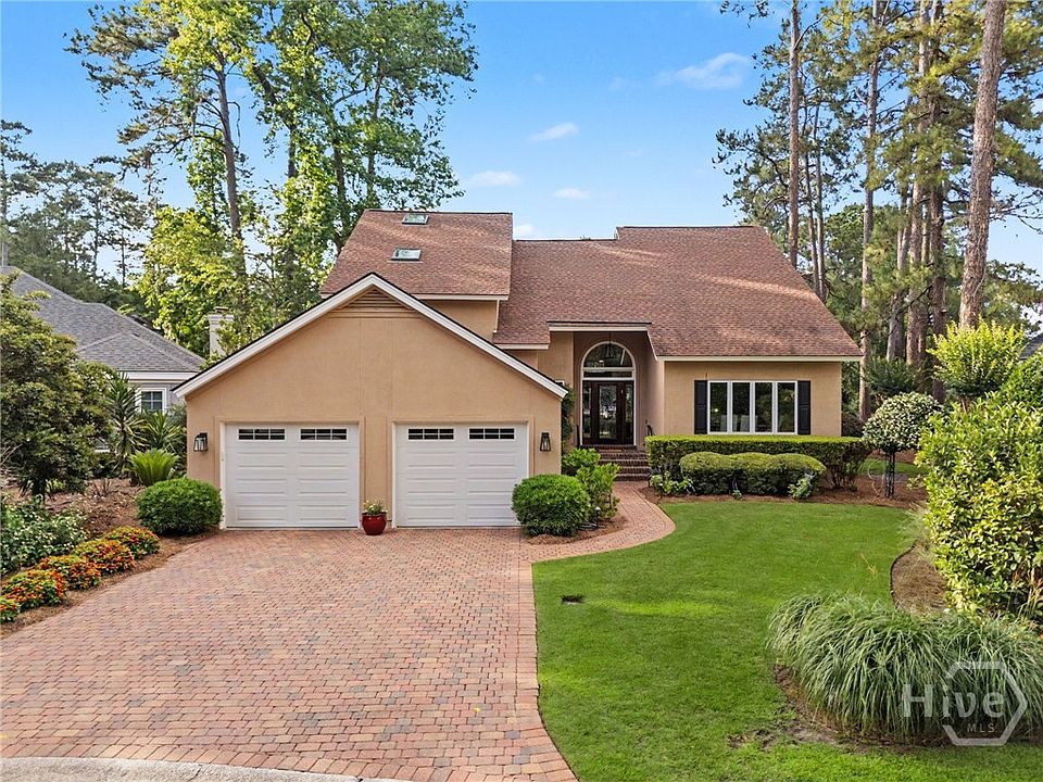 1st image of 4 Willow Oak Circle