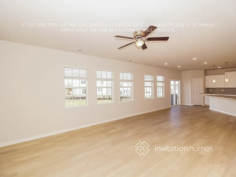 2046 Morning Gold Dr — Photo 6
