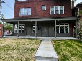 2468 Summit St, Columbus, OH