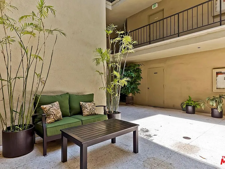 11789 Montana Ave #11 — Photo 25