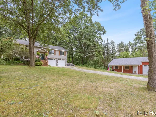 11856 Berridge Rd, Greenville, MI 48838