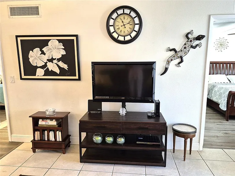 107 Windward Pl #107 — Photo 8