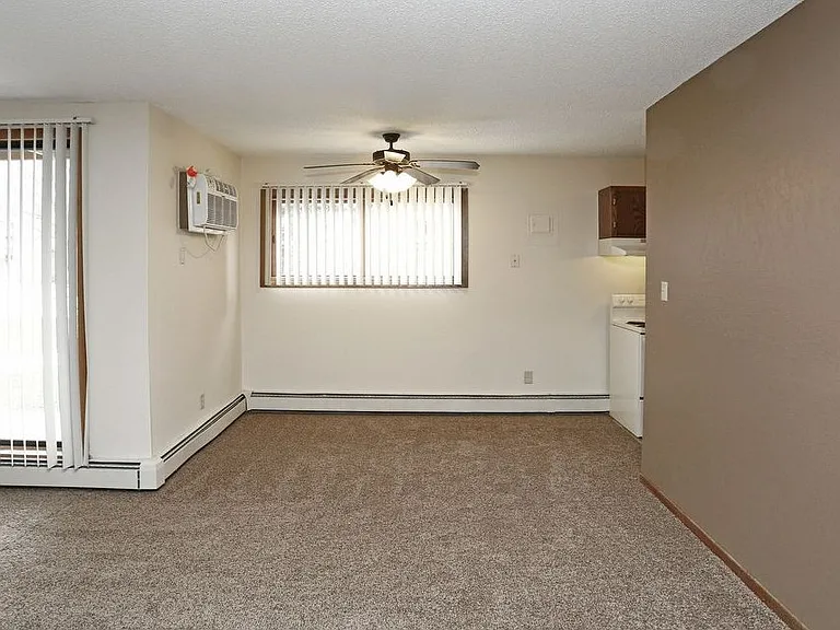 Driftwood Apartments — Photo 11