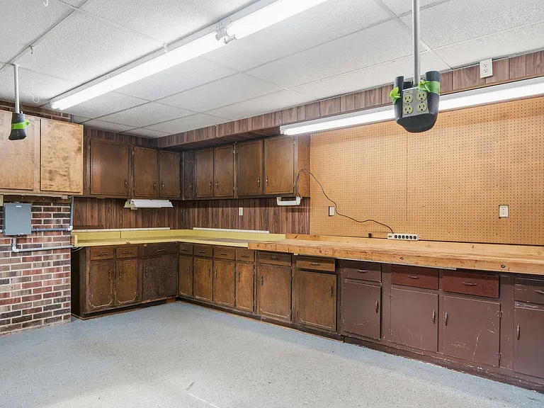 1721 Plank Dr — Photo 44