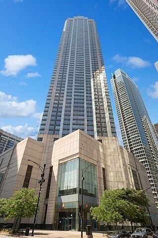 1st image of 512 N McClurg Ct APT 5303