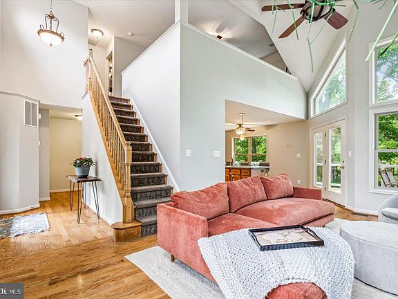 5th image of 6812 Stoneledge Ct