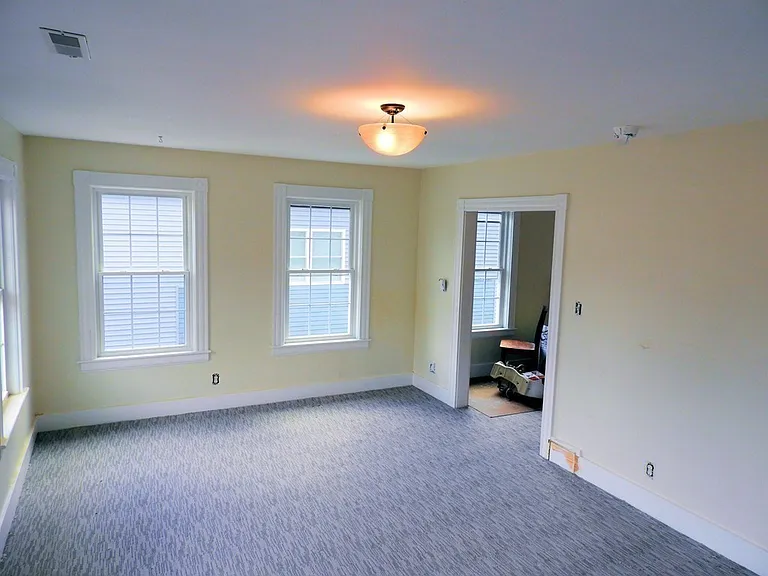 254 Franklin St #2 — Photo 5