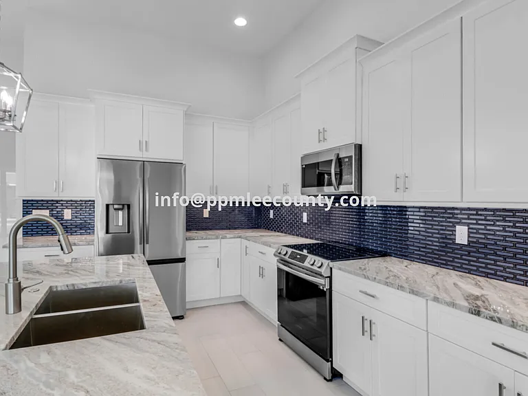 3818 SW 17th Ave — Photo 15